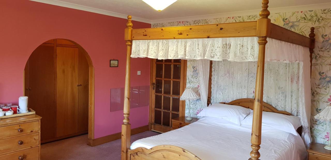 Wychwood House Bed and Breakfast Penally Eksteriør billede