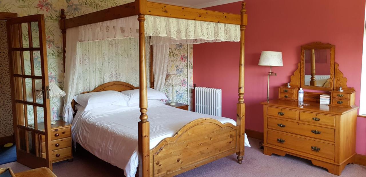 Wychwood House Bed and Breakfast Penally Eksteriør billede