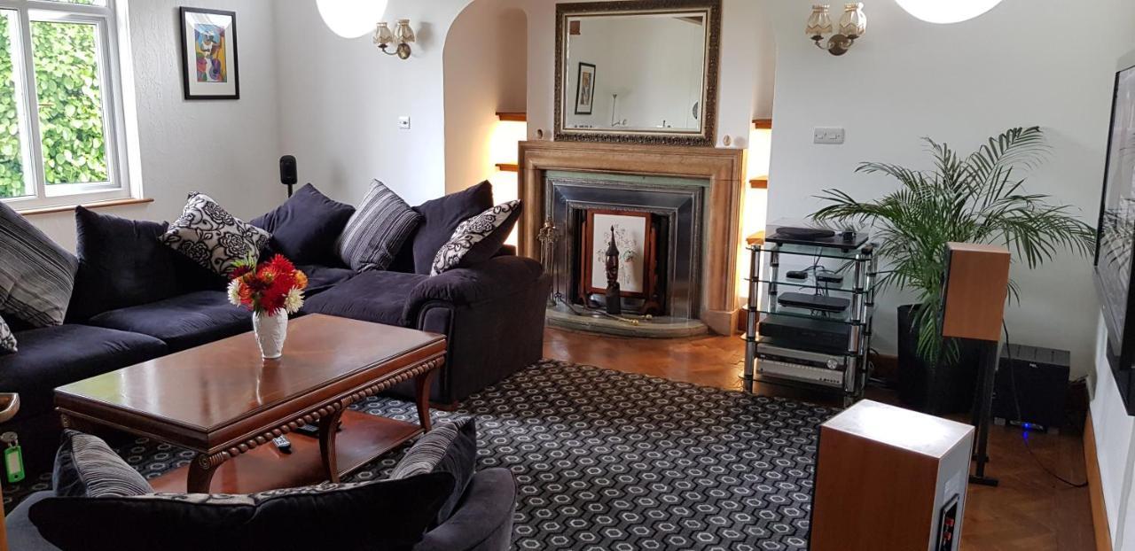 Wychwood House Bed and Breakfast Penally Eksteriør billede