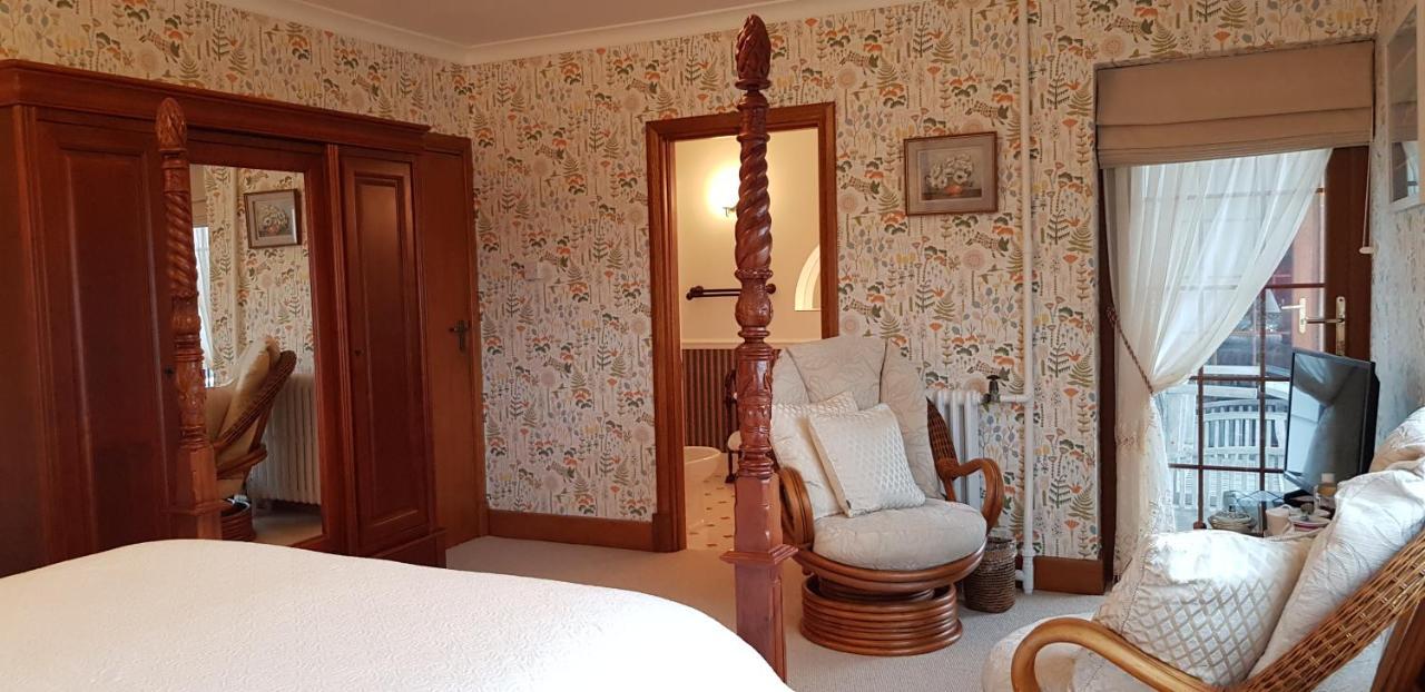 Wychwood House Bed and Breakfast Penally Eksteriør billede