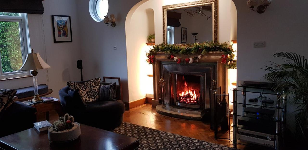 Wychwood House Bed and Breakfast Penally Eksteriør billede