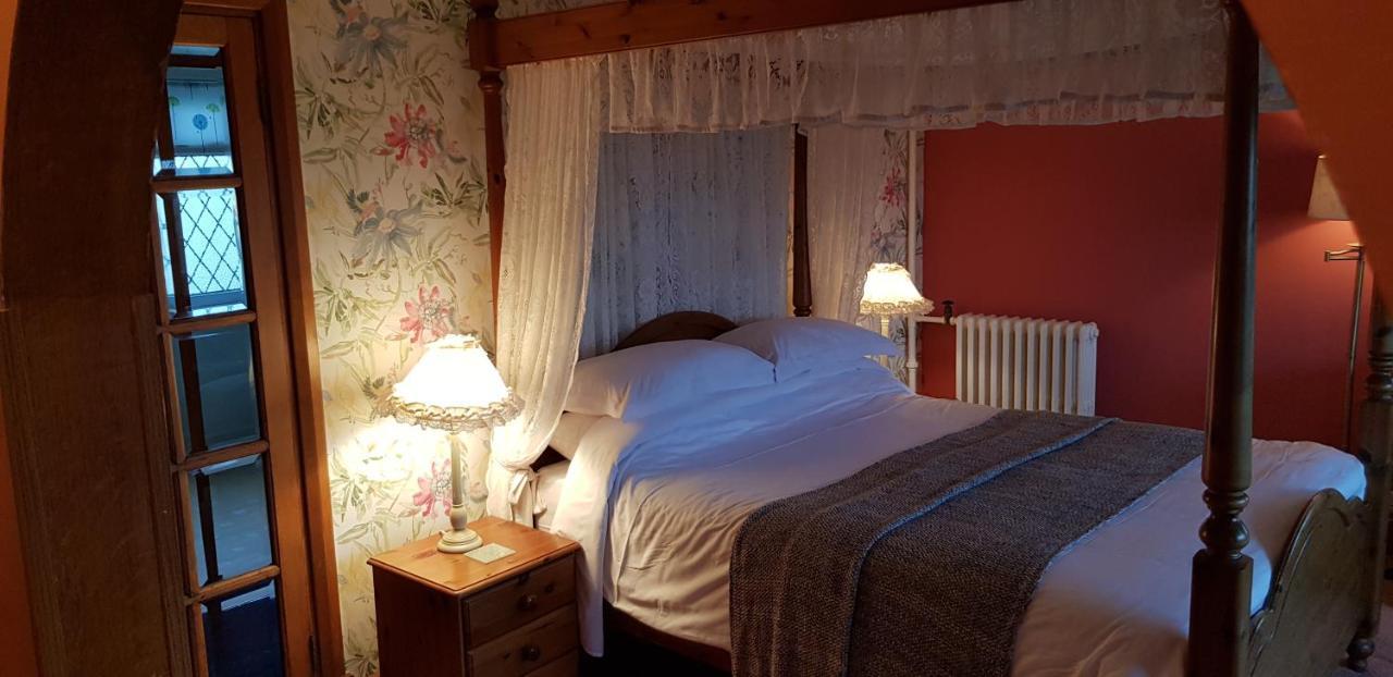 Wychwood House Bed and Breakfast Penally Eksteriør billede