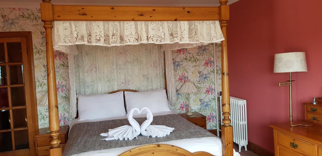 Wychwood House Bed and Breakfast Penally Eksteriør billede